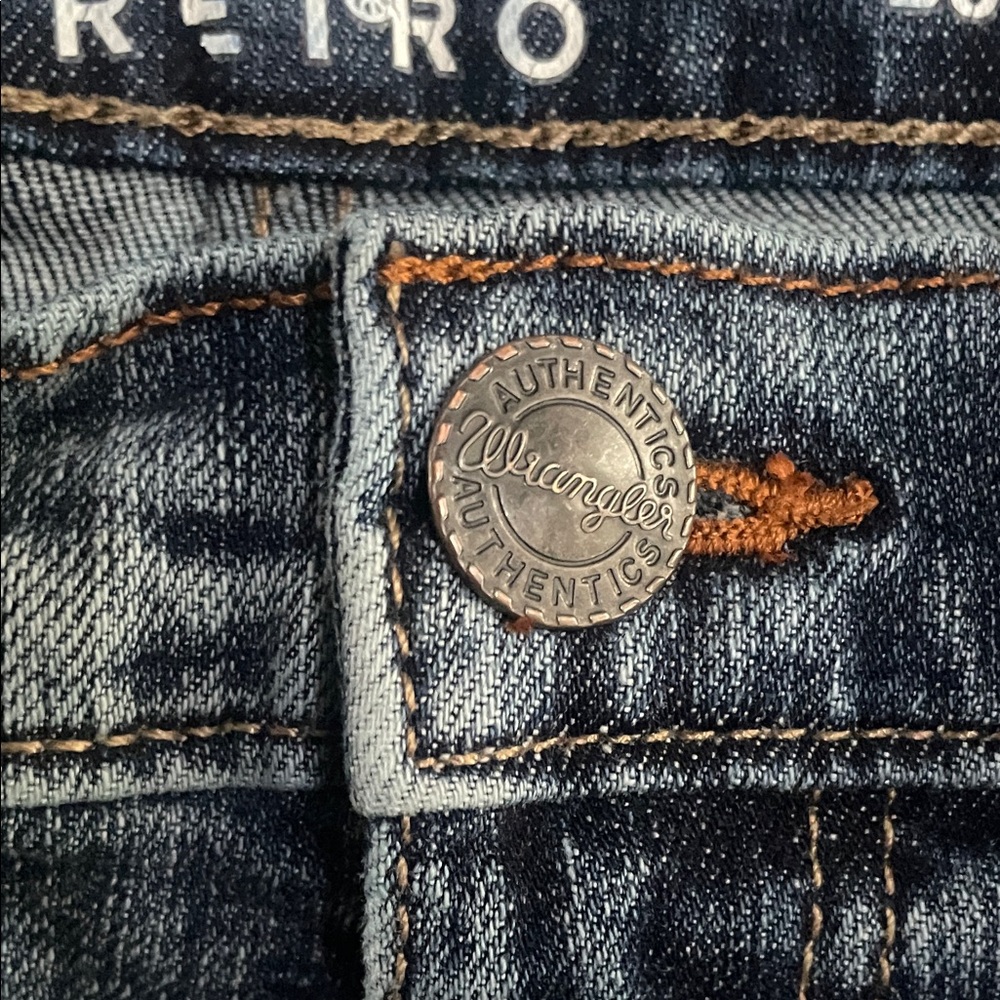 Boys 8 Wrangler Retro Relaxed Boot Jeans - Picture 3 of 6